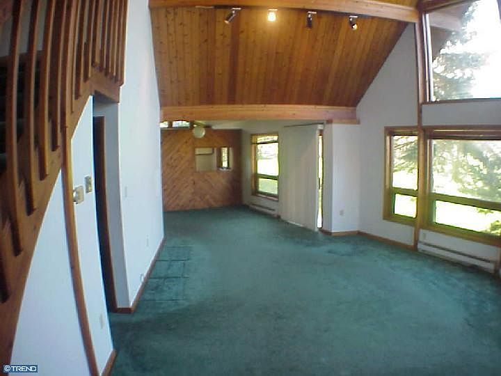 2nd image of 572 W Main St #1