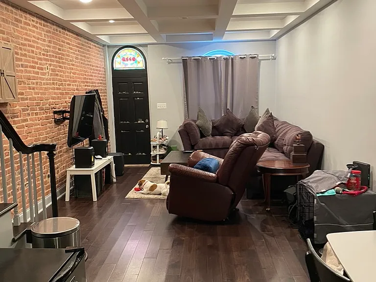 227 S East Ave — Photo 21