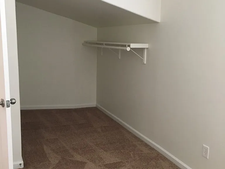 1153 W 37th Pl #3/4 — Photo 12