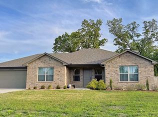 12923 W Hawthorne Ln, Tahlequah, OK 74464