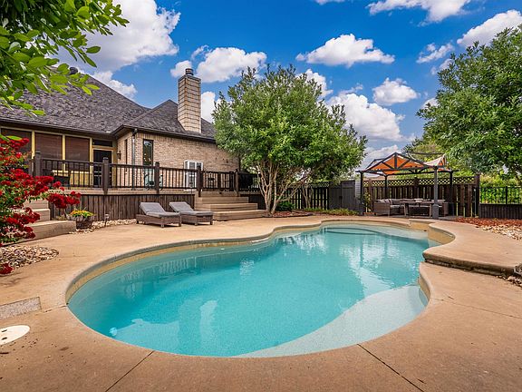 4th image of 36 Valley Meadows Dr
