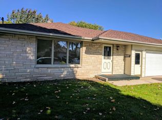 1918 Richmond Ave, Manitowoc, WI 54220