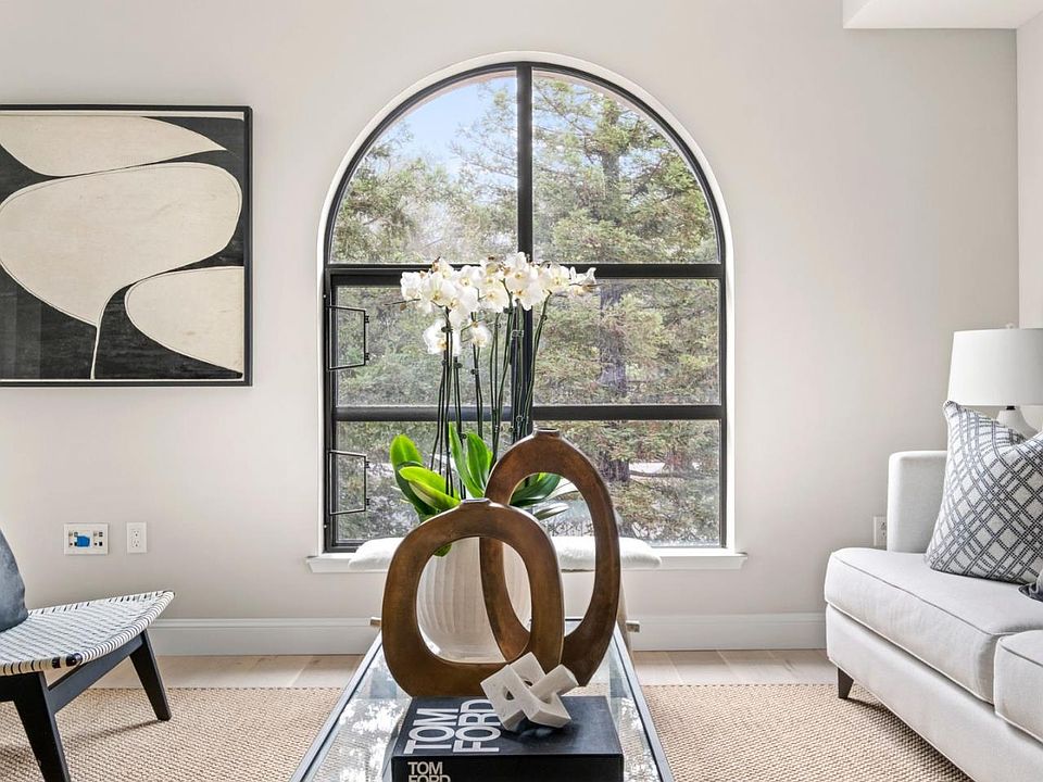 1st image of 450 1st St #209