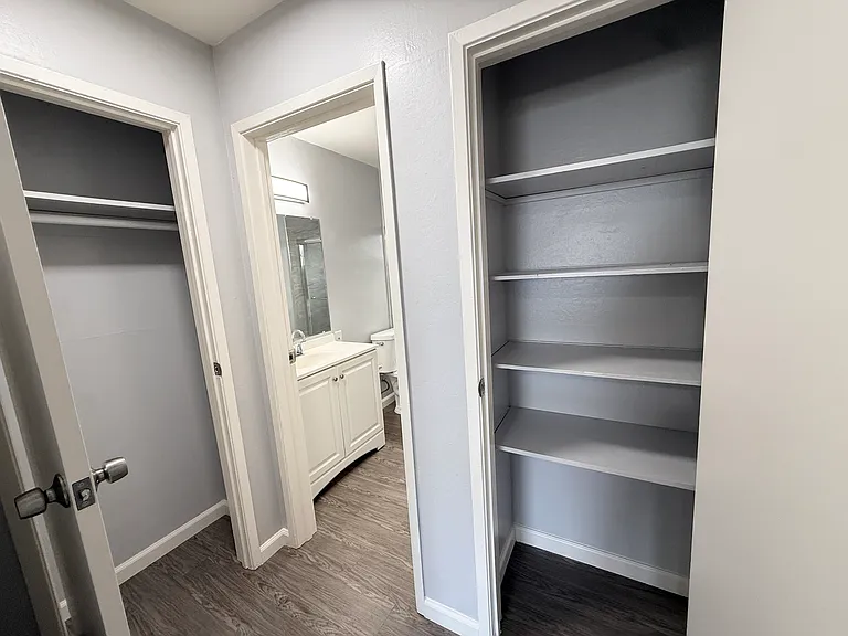 10th Avenue Apartments — Photo 15