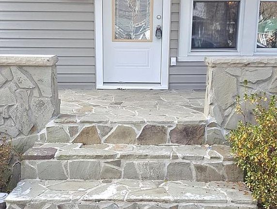 3rd image of 5601 Staunton Ave SE