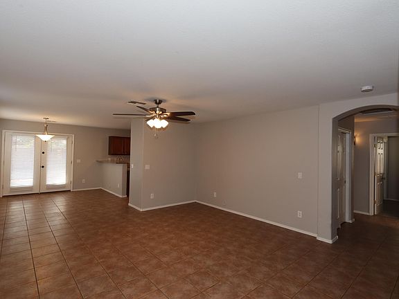 LARGE "GREAT ROOM"
