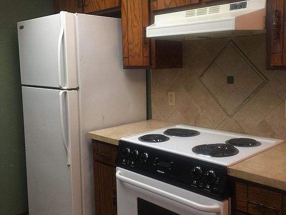 4th image of 525 W Illinois Ave