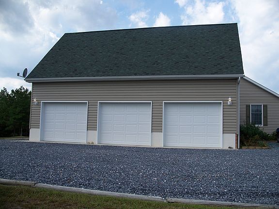 3 Car Garage
