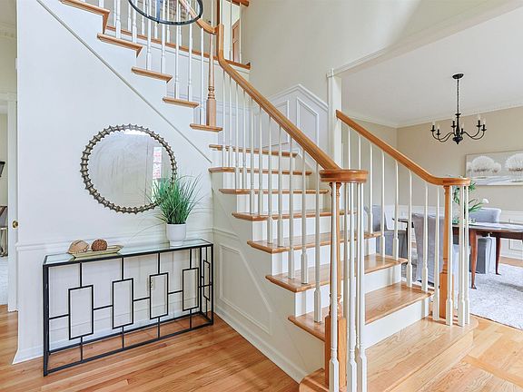 4th image of 15246 Longford Dr