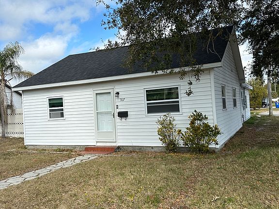 2nd image of 917 56th Ave N #917 & 919