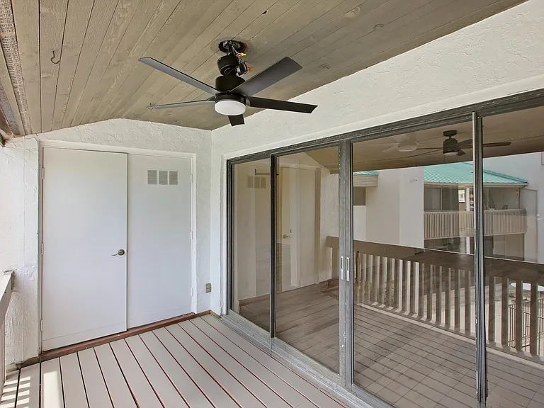 412 Southwind Dr #E2 — Photo 16