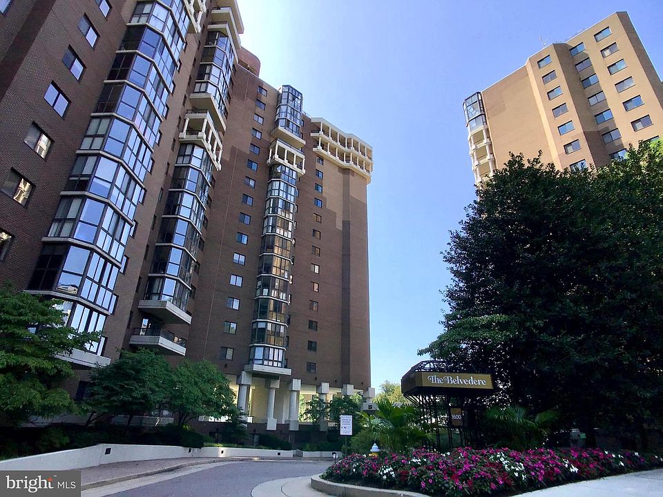 1st image of 1600 N Oak St APT 1804
