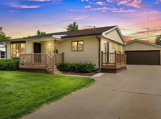 4311 Regal Ave NE, Cedar Rapids, IA 52402