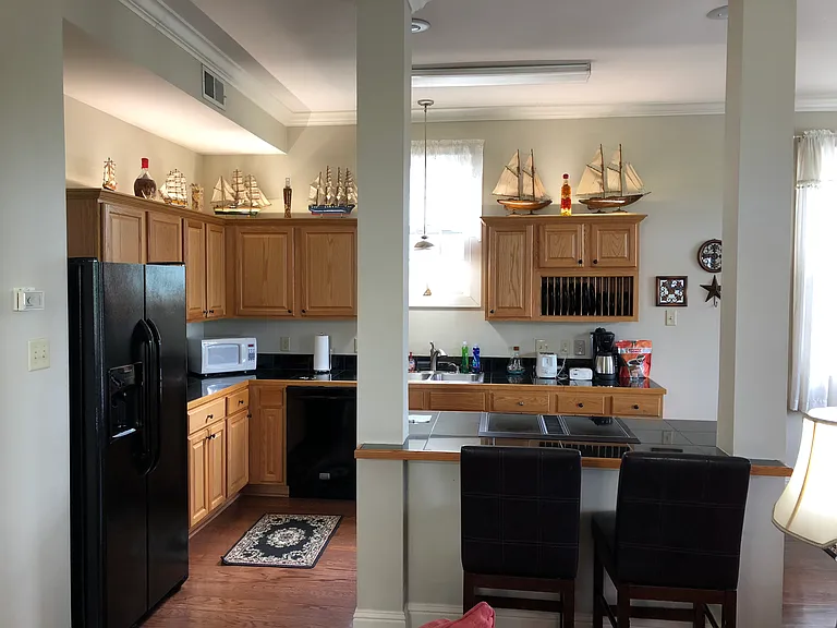 405 Morgan St #FURNISHED — Photo 11