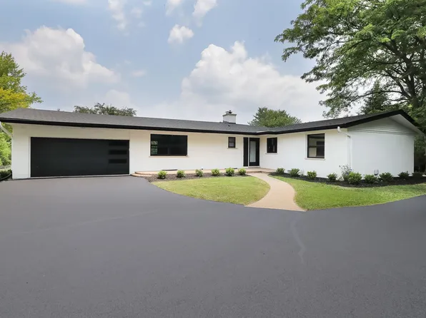 271 Donlea Rd, Barrington, IL 60010