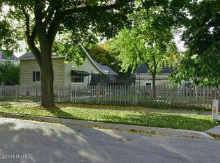 301 Sibben St, Manistee, MI 49660