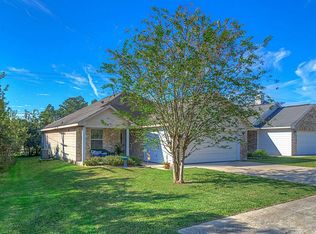 101 Moonspinner Dr, Montgomery, TX 77356