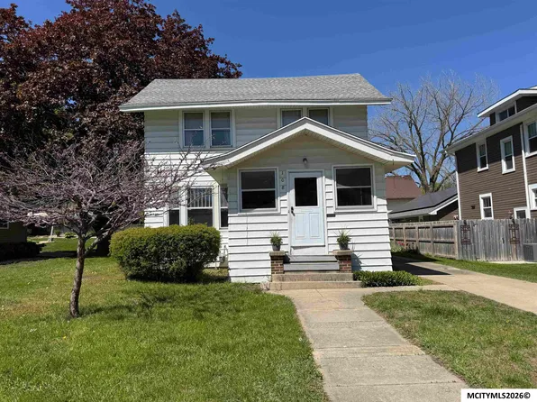 108 S Virginia Ave, Mason City, IA 50401