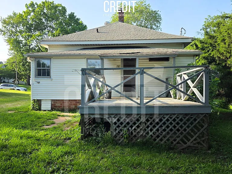 135 E Pine St — Photo 9