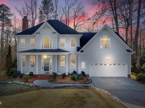 108 Parkbow Ct, Cary, NC 27519