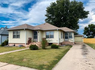316 W Pine St, Kensington, KS 66951