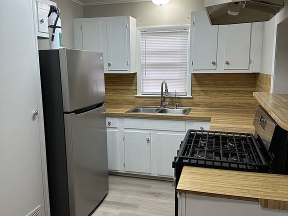 3rd image of 1113 Christy St