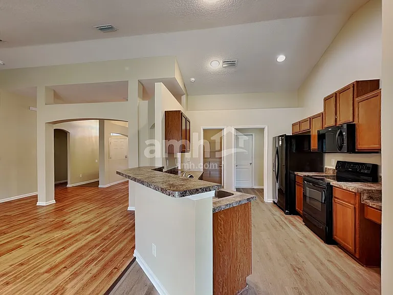 3888 Falcon Crest Dr — Photo 4