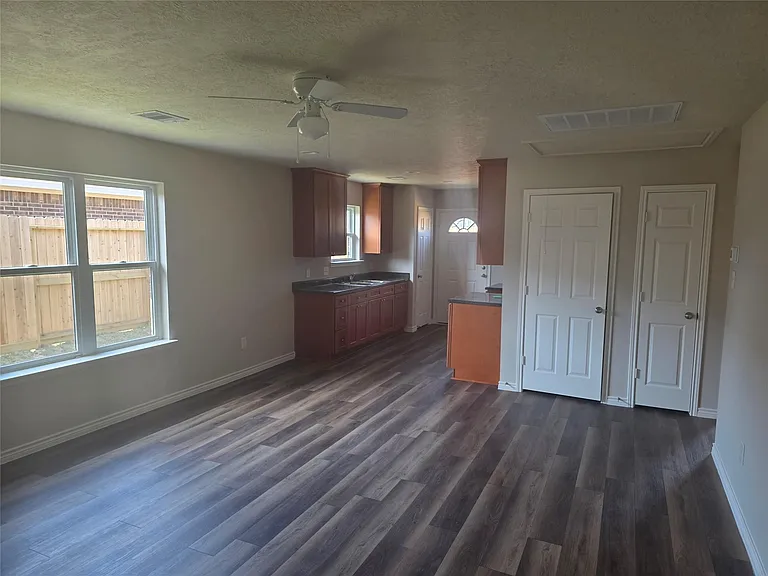 9831 Pelsey St — Photo 2