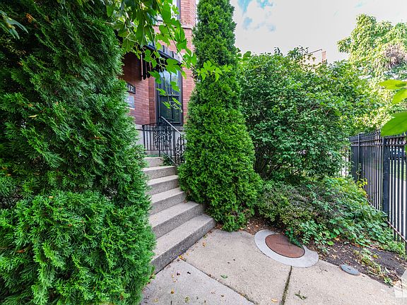 5th image of 4612 N Claremont Ave #2
