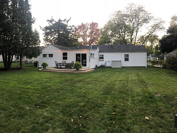 3rd image of 7239 Russell Ave S