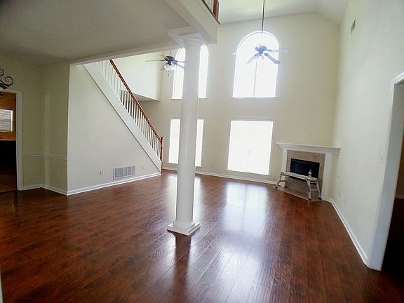 4th image of 3964 Lake Village Cv