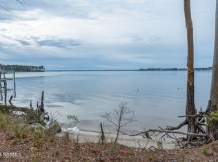 5542 Creek Pointe Rd, New Bern, NC 28560