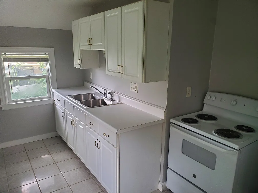 318 Lincoln Way East - 23 — Photo 4