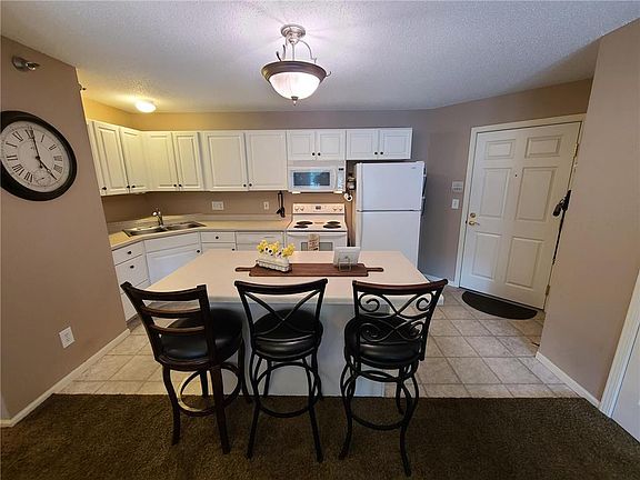 3rd image of 871 37th Ave NW Unit C