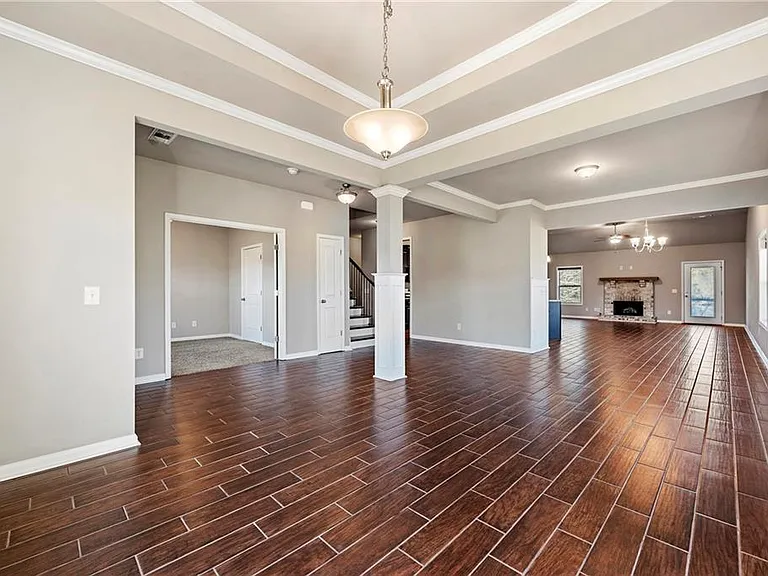 540 Brookside Ln — Photo 6