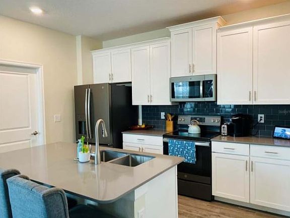 2nd image of 12284 Sonnet Ave