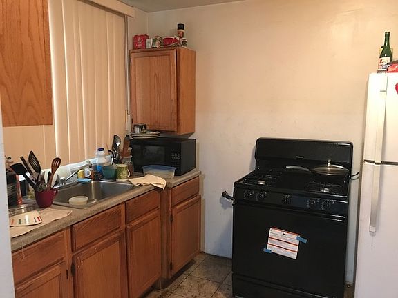 5th image of 6132 N Damen Ave APT Ga