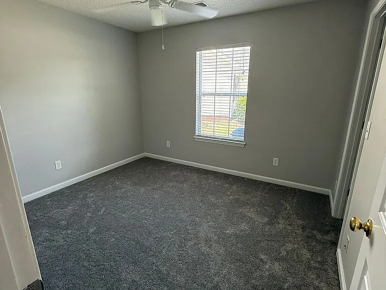 604 Gibson Forest Dr — Photo 16