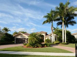 11271 Redberry Dr, Davie, FL 33330