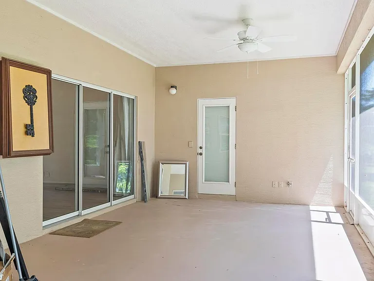24 Lakecliff Dr — Photo 51