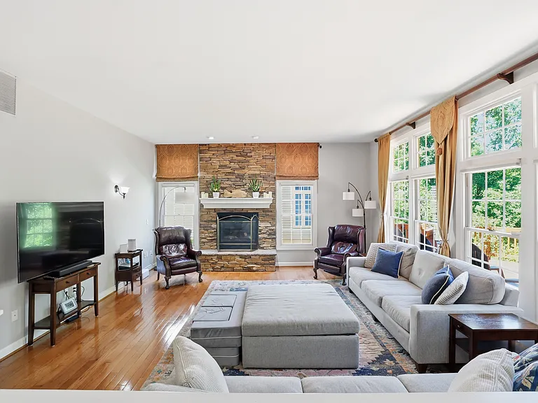 5767 Bush Hill Dr — Photo 27