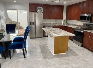 525 SE 27th Ter, Cape Coral, FL 33904