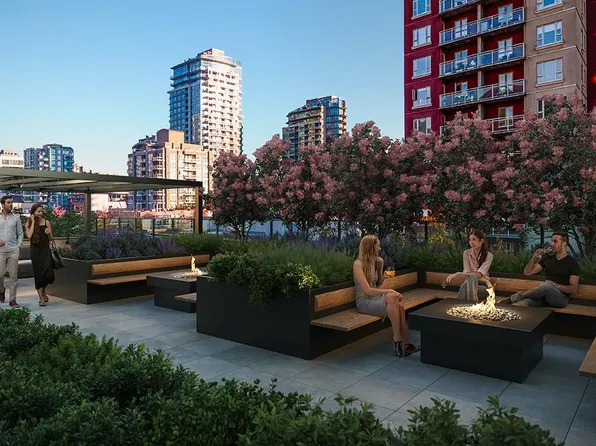 128 W 15th St #701, North Vancouver, BC V7M 1R5