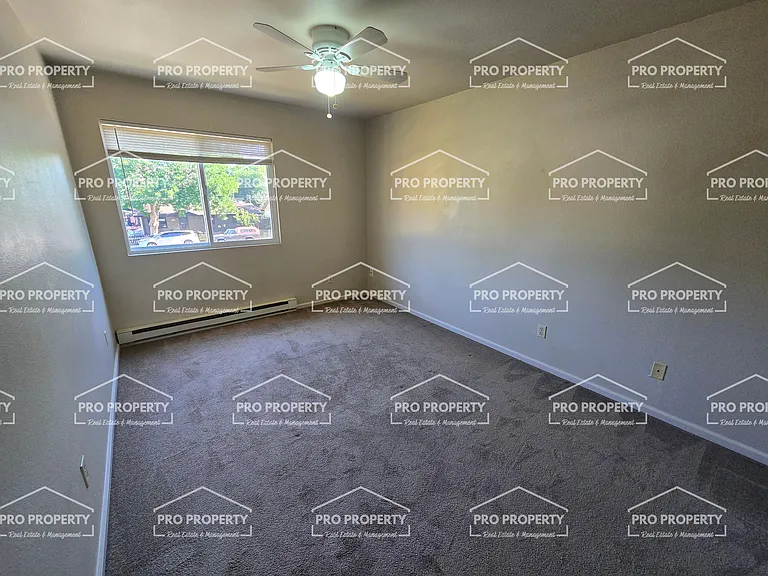 1506 E 5th St — Photo 15