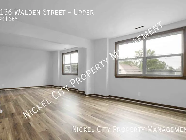 1136 Walden Ave #UPPER — Photo 2