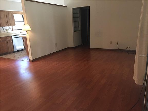 2nd image of 685 N Thorpe Ave
