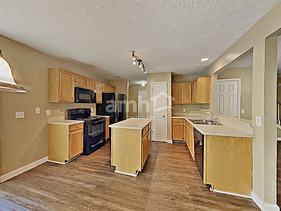 3rd image of 3412 Cainbrook Xing
