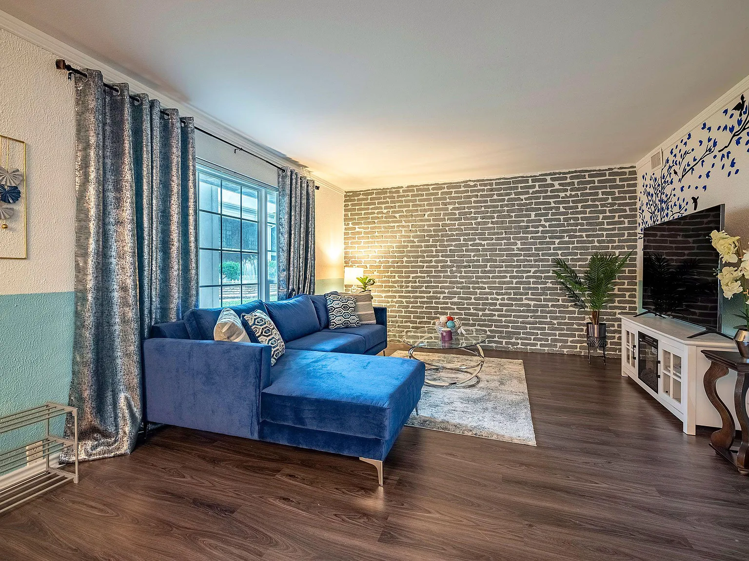 2 bed, 2.0 bath, 1149 sqft, $1,438 — Photo 4