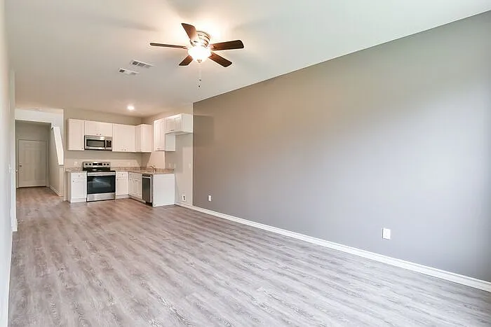 8001 Marydean Ave — Photo 4