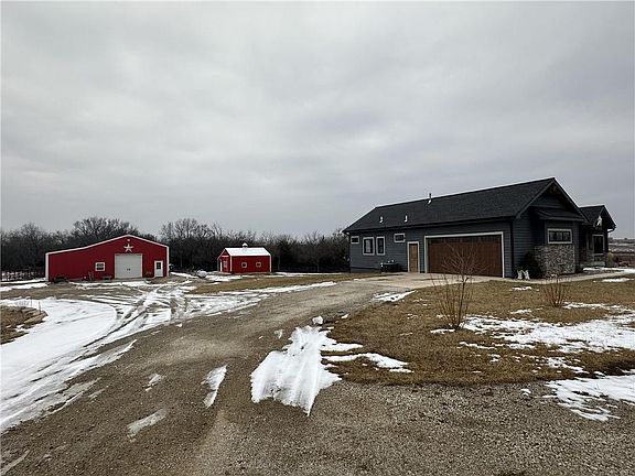 3rd image of 537 E 550th Rd